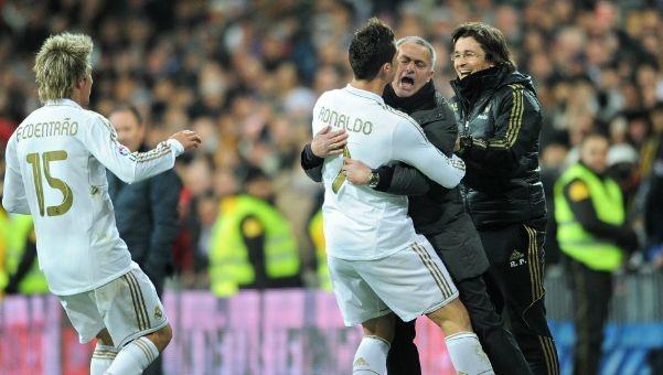 罗伊斯重返多特主场，俱乐部官方社媒发文欢迎（多特官方社媒发文：欢迎罗伊斯回归主场）