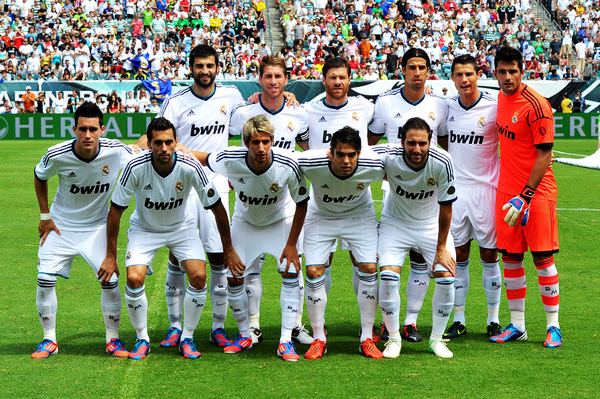 国王杯半场：费尔明造险，CD瓜达拉哈拉暂0-0巴塞罗那（国王杯半场战报：费尔明制造威胁，CD瓜达拉哈拉与巴塞罗那暂0-0互交白卷）