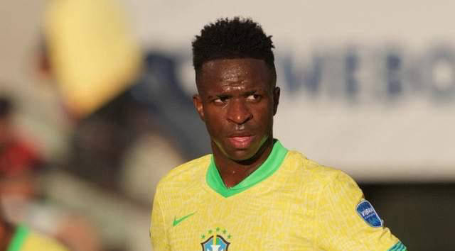 于根伟谈于汉超退役：联赛收官战的拥抱，有我对他的敬意（于根伟谈于汉超退役：联赛末轮那次拥抱，是我向他表达敬意）