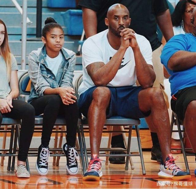 意媒：上个月跖骨骨折的梅雷特还将缺阵20天，意超杯有望复出（意媒：梅雷特上月跖骨骨折，预计再缺阵20天，意超杯或将复出）