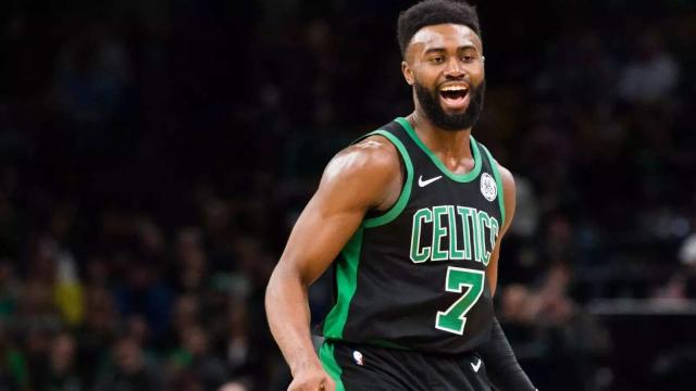 天空体育：伊萨克抵达纽卡训练基地，纽卡其他球员今日放假（天空体育：伊萨克现身纽卡训练中心，其他球员今日休假）