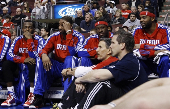 美记：国王GM迫切想要交易拉文，他认为球队失分多都怪拉文（美媒称国王GM急寻交易拉文，指球队失分居高皆因他）