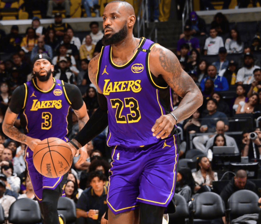 探寻篮球巅峰对决的传承与挑战（透视篮球巅峰较量的传承与挑战）