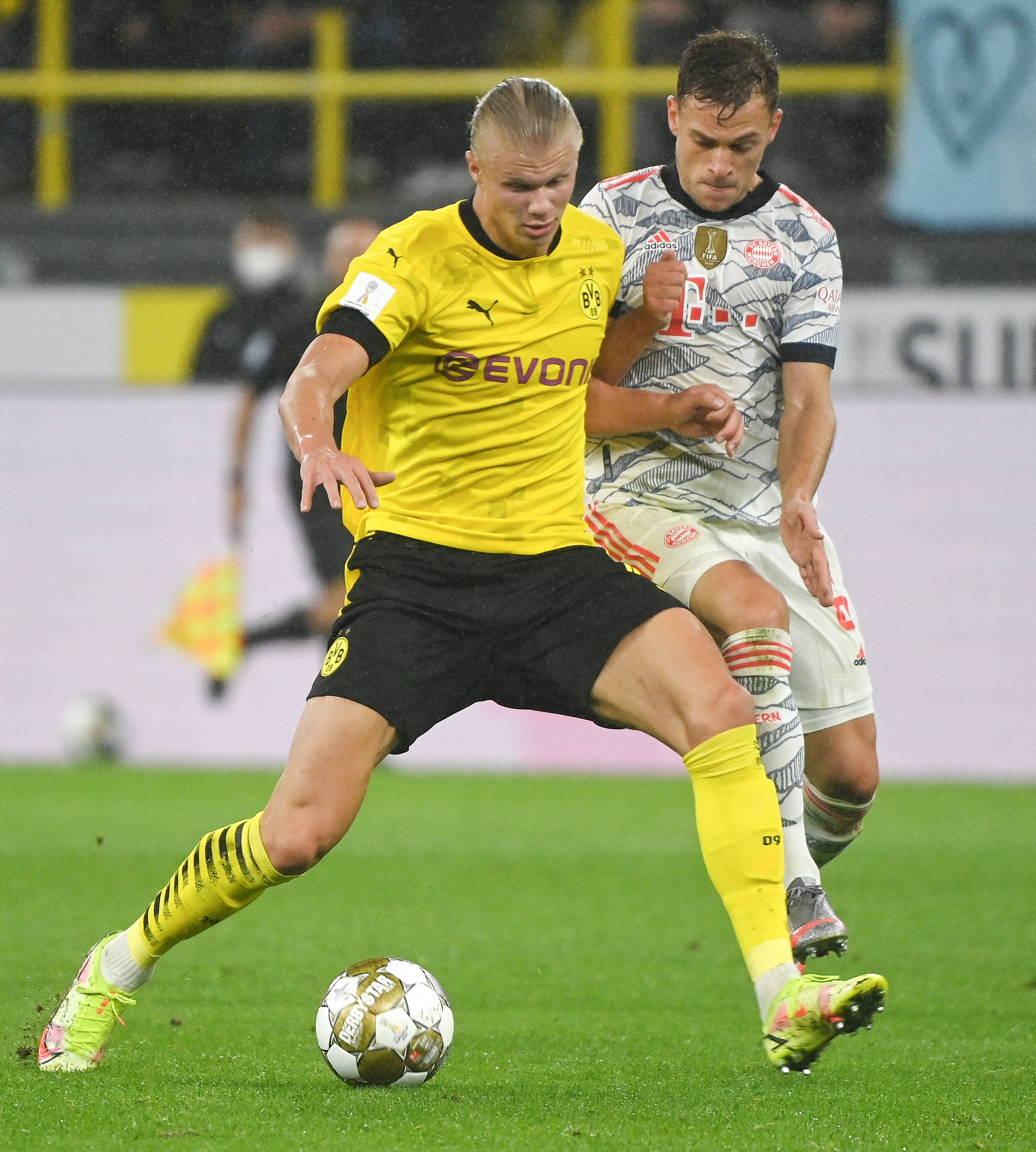 名记：我对塔图姆本赛季回归很有信心，他像个疯子在训练（名记：看好塔图姆本季复出，训练投入近乎疯狂）