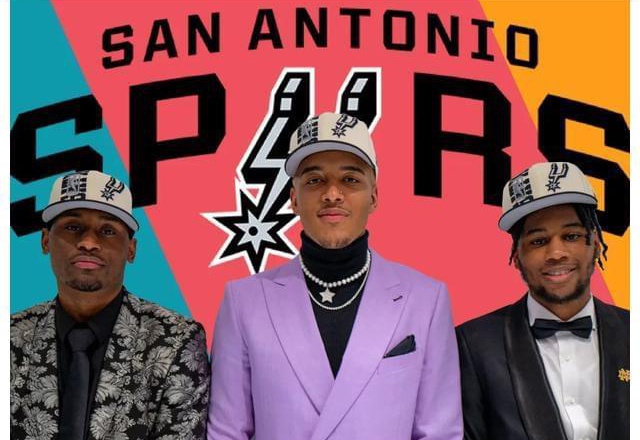 马卡：弗里克希望球队有更多休息，因此取消欧冠赛前踩场训练（马卡报：为让球队多休息，弗里克取消欧冠赛前踩场训练）