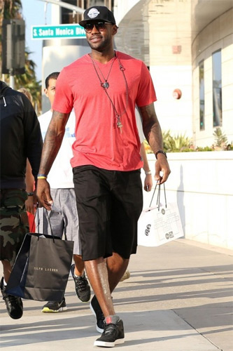 穆斯卡特：林加德表现很好，但吾米提江和他表现至少一样好（穆斯卡特：林加德发挥出色，吾米提江表现不相上下）