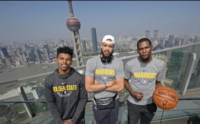 天壤之别！骑士上赛季前25场21胜4负，本赛季14胜11负（反差巨大：骑士上季前25战21胜4负，本季仅14胜11负）